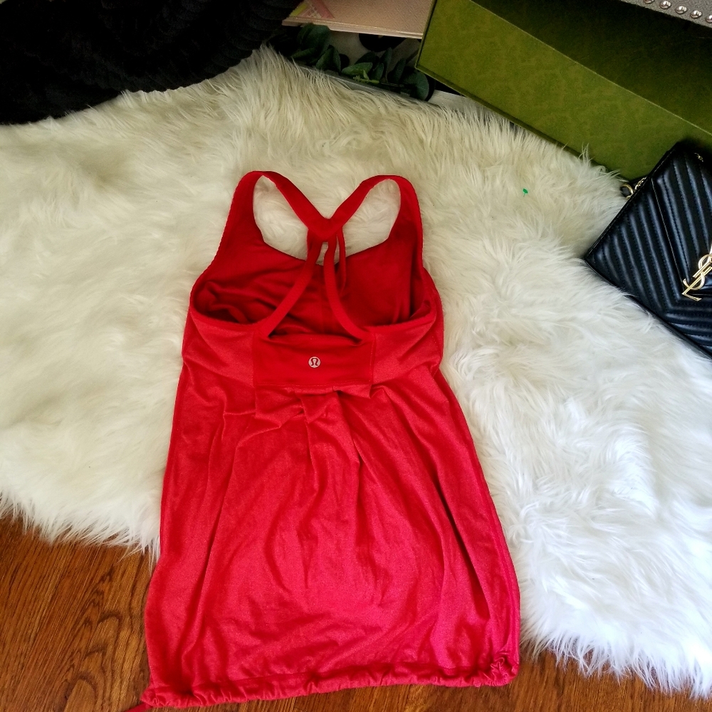 Lululemon drawstring waist tank with shelf bra